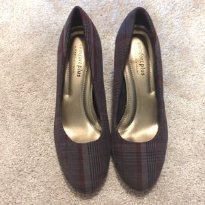 Plaid small heel size 5